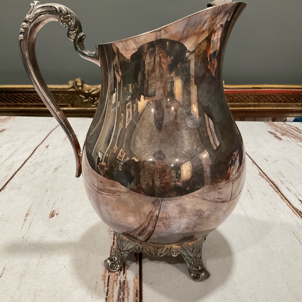 VINTAGE F.B ROGERS SILVERSMITH PITCHER WITH ICE LIP - Picture 2 of 11